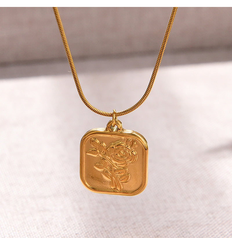 Fashion Gold Titanium Steel Square Flower Pendant Necklace