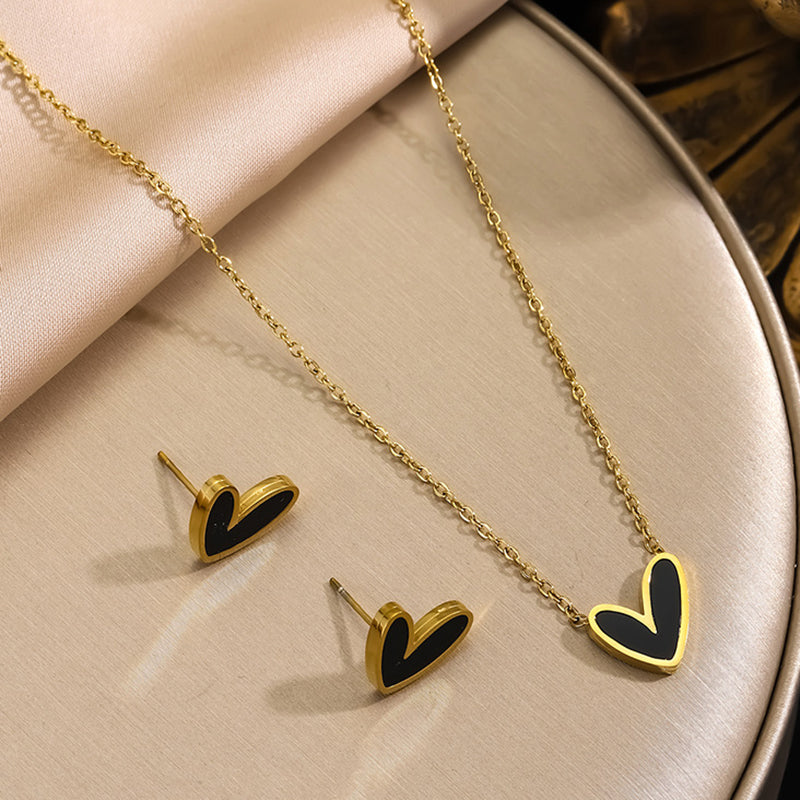 Heart Black Shell Necklace Gold Titanium Steel Heart Necklace