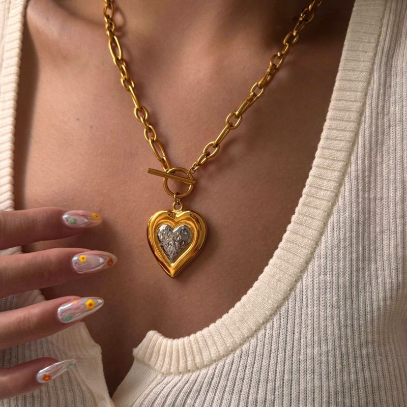 Gold Titanium Steel Ot Buckle Heart Necklace Inlaid With Zirconium