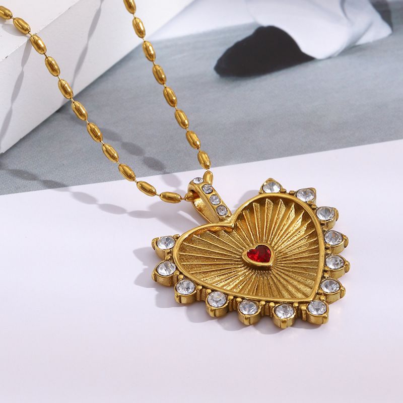 Carved Heart Necklace - Gold Stainless Steel Diamond-encrusted Heart Necklace
