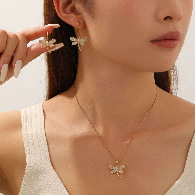 Gold And White Diamond Necklace Stainless Steel Diamond-encrusted Dragonfly Necklace