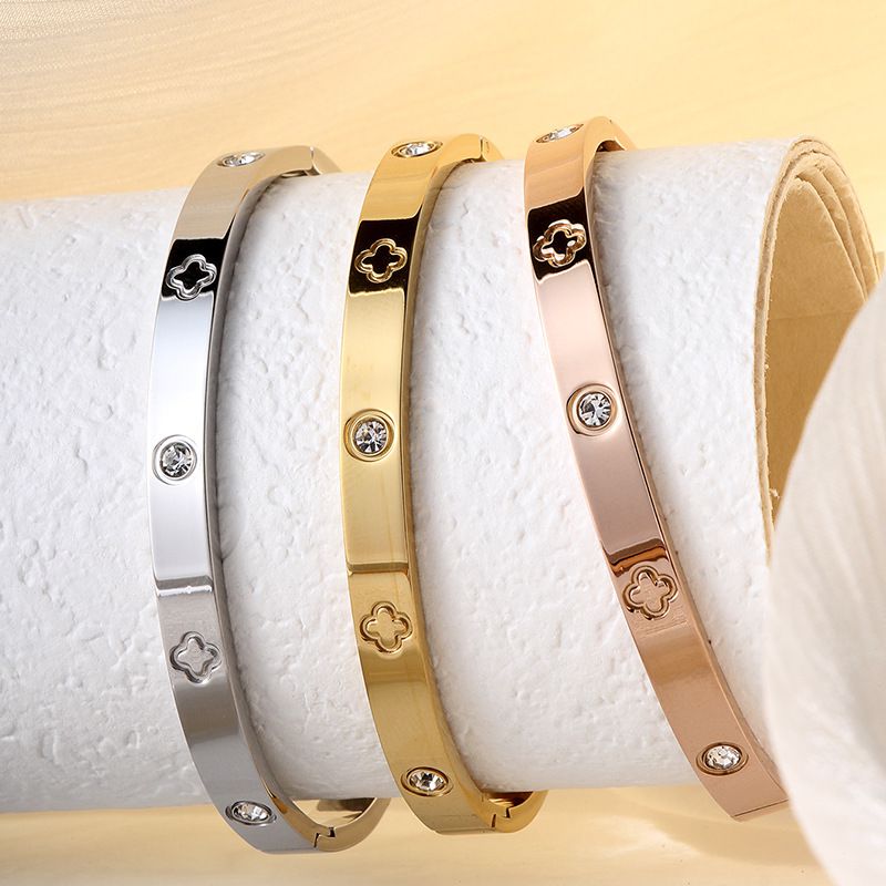 Rose Gold Titanium Steel Diamond-encrusted Four-leaf Clover Bracelet