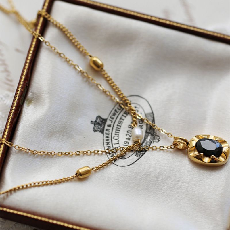 Black Mirror Necklace Gold Titanium Steel Diamond-encrusted Oval Necklace