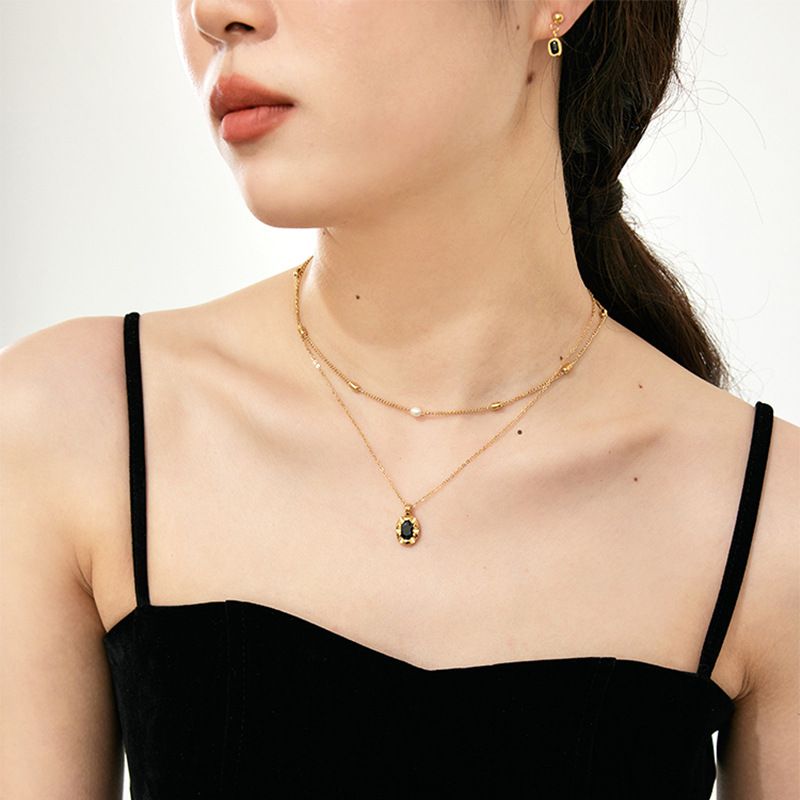 Black Mirror Necklace Gold Titanium Steel Diamond-encrusted Oval Necklace