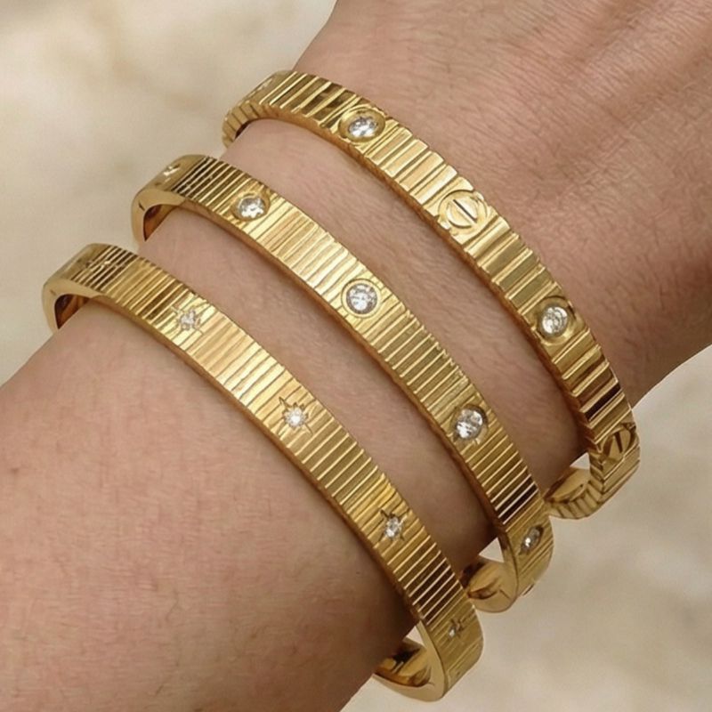 Striped Ten Round Diamond Titanium Steel Diamond-encrusted Round Bracelet