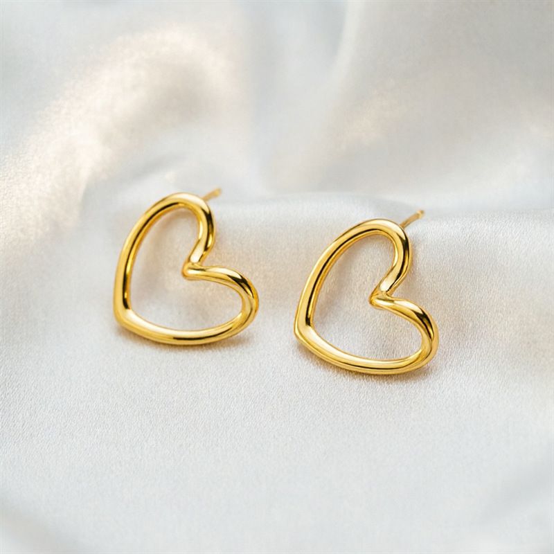 Gold Simple Geometric Twisted Heart-shaped Stainless Steel Stud Earrings