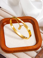 Gold Titanium Steel Diamond-encrusted Round Bracelet