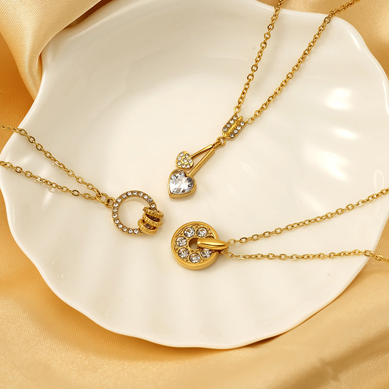 Fashion 1# Titanium Steel Round Necklace With Diamonds