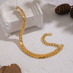 Gold Stainless Steel Cuban Chain Bracelet With Vacuum Plating Of 18k Gold For A Luxurious And Color-preserving Finish.