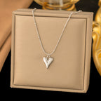 Black And White Double-sided Heart Necklace With Gold 2025 High-end Steel Necklace Earring Set
