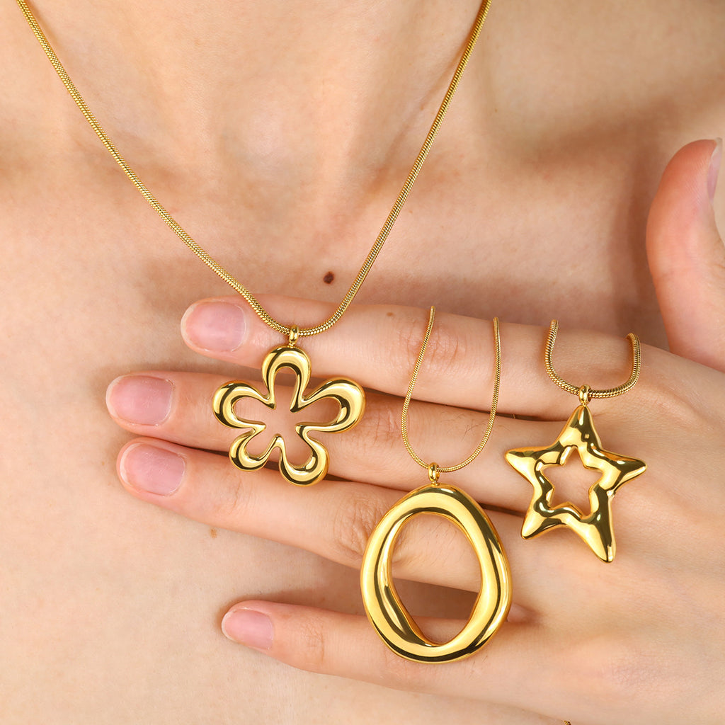 Flowers Titanium Steel Hollow Flower Necklace