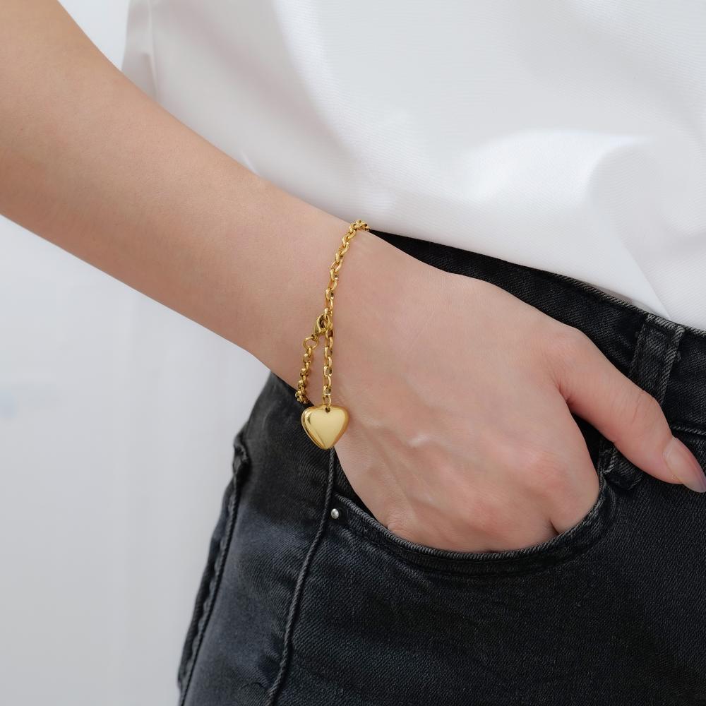 Gold 14mm Smooth Heart-shaped 18k Gold Bracelet With Laser-engraved Letters