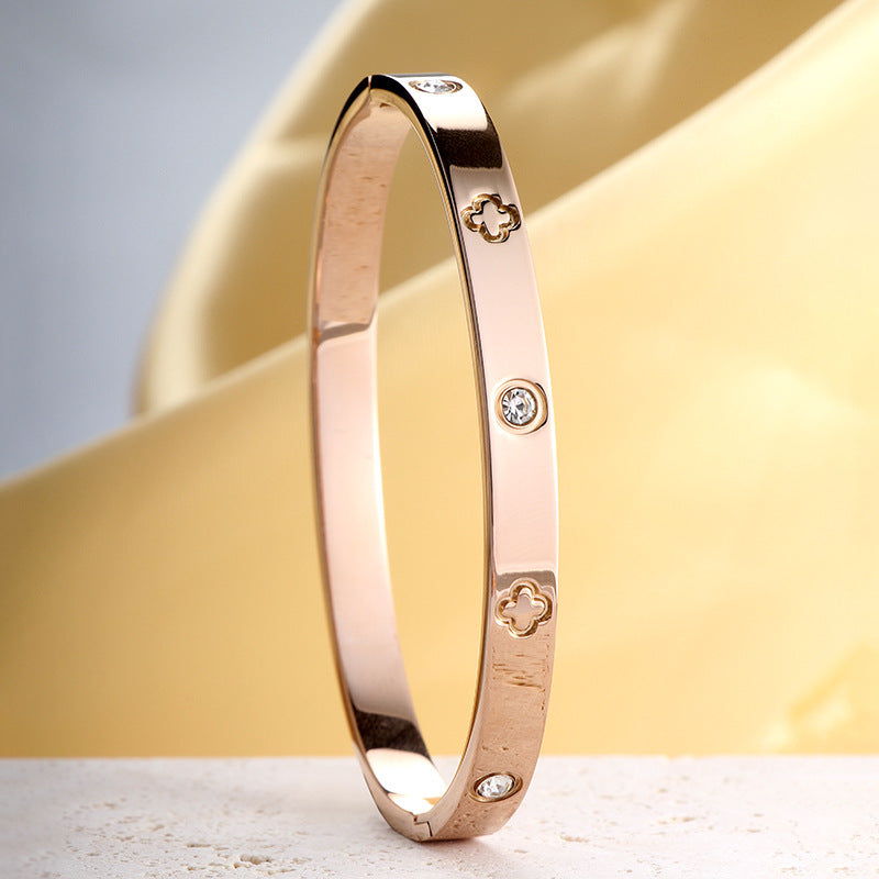 Rose Gold Titanium Steel Diamond-encrusted Four-leaf Clover Bracelet
