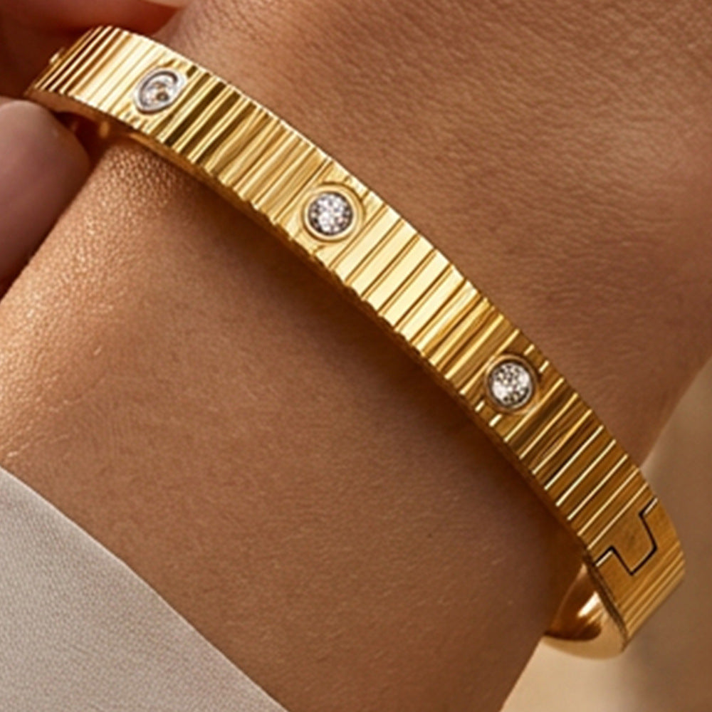 Striped Ten Round Diamond Titanium Steel Diamond-encrusted Round Bracelet