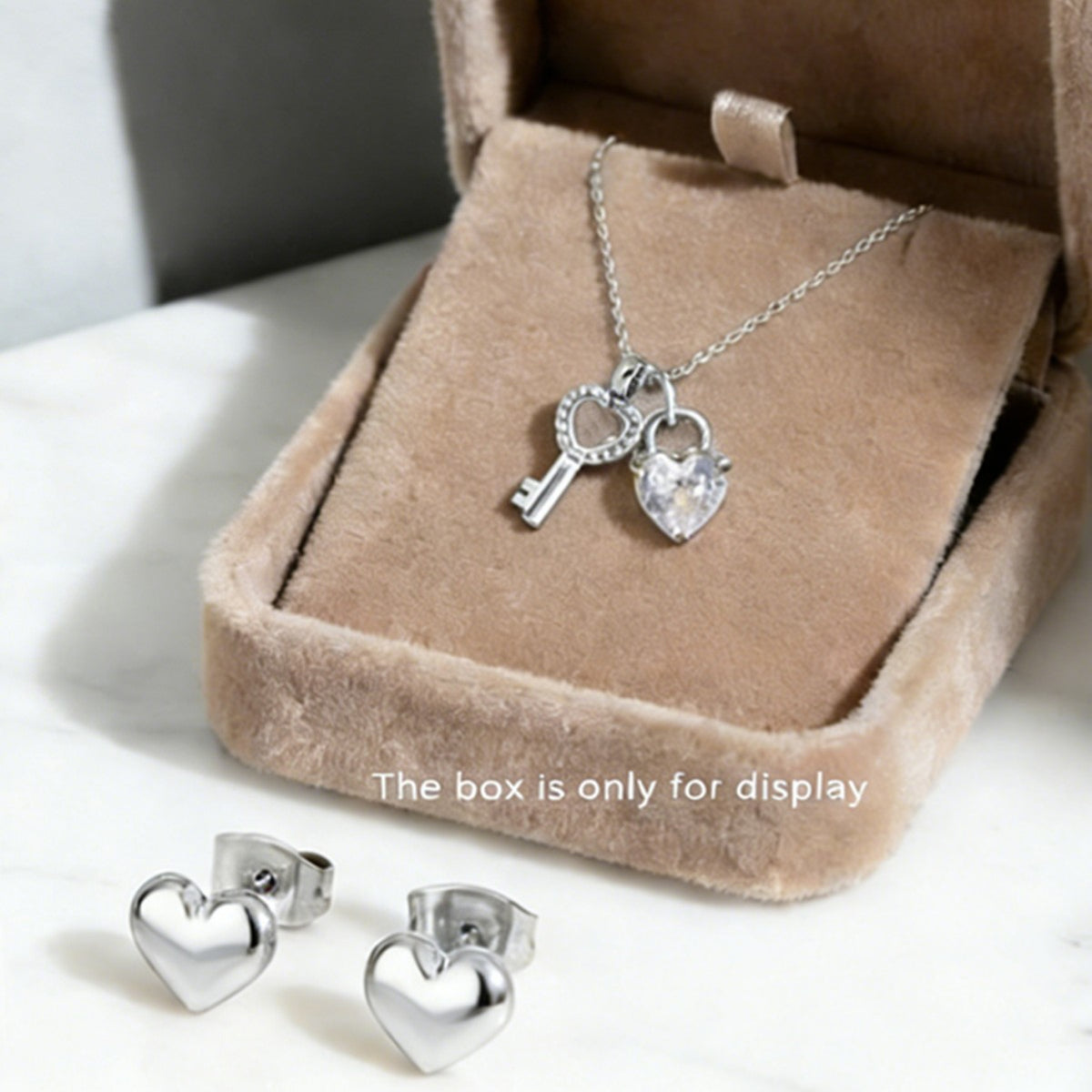 Set Stainless Steel Heart Earrings And Key Necklace Set