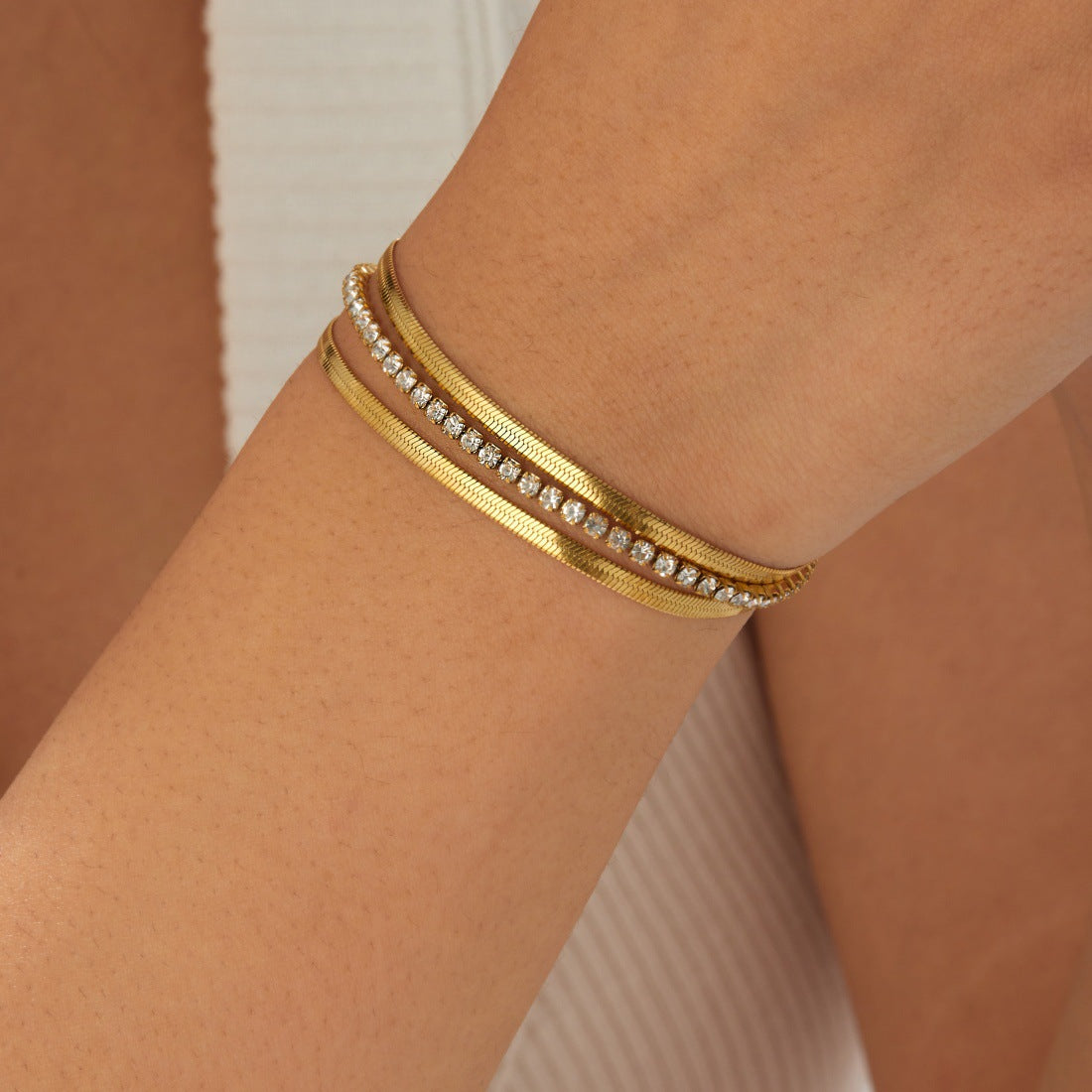 Gold Diamond-encrusted Gold-plated Multi-layered Stainless Steel Chain Bracelet