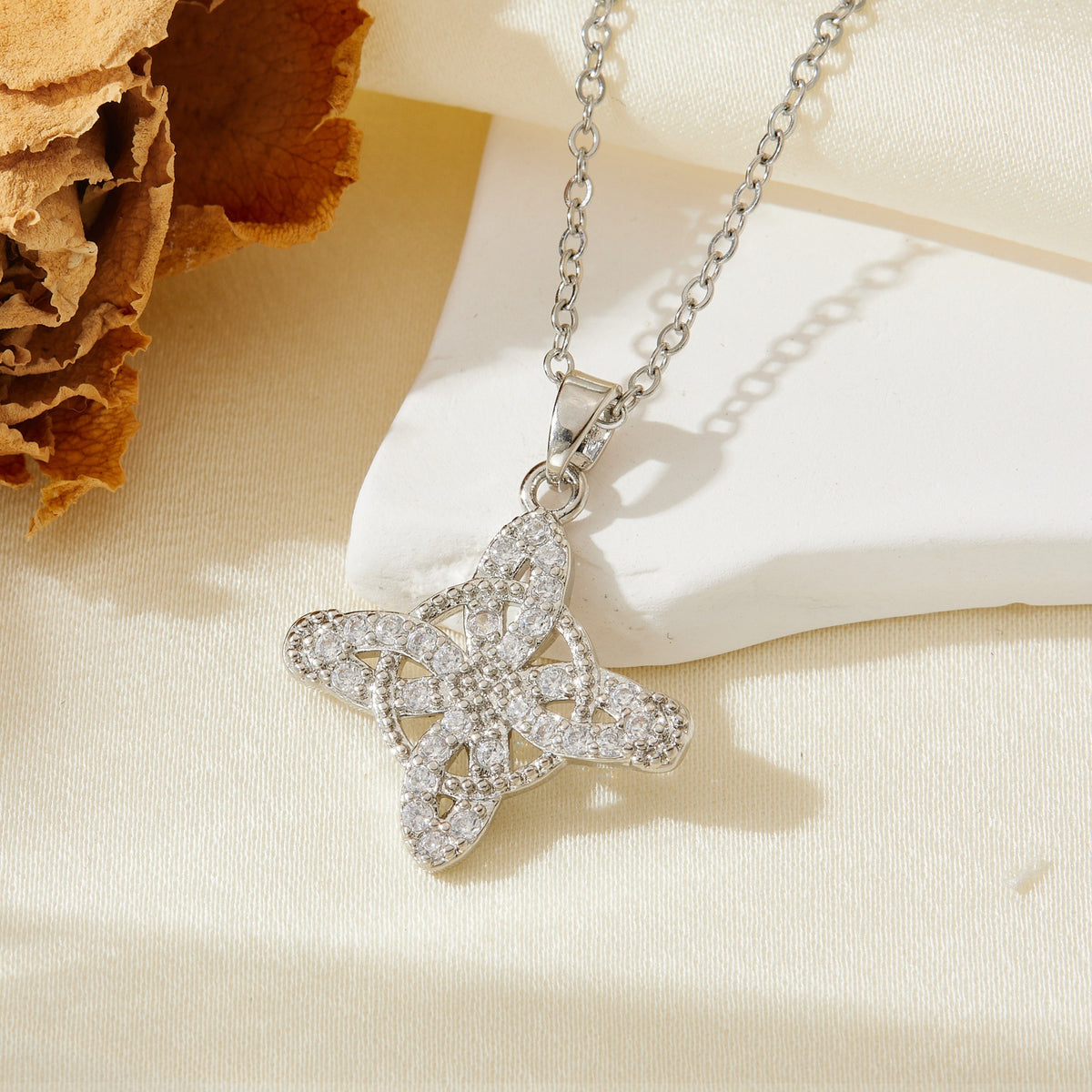 Silver 4 304 Stainless Steel Diamond-studded Sunflower Necklace