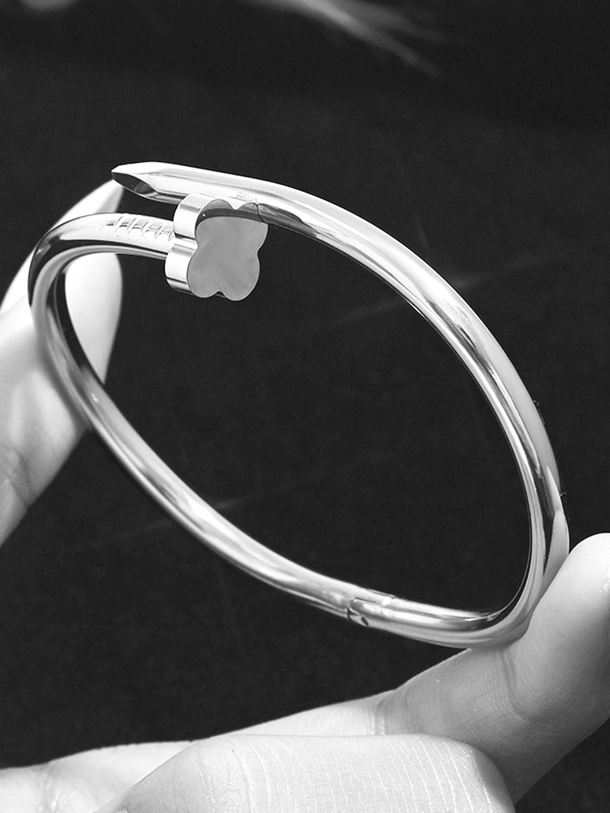 Bracelet 4# Titanium Steel Round Bracelet With Diamonds