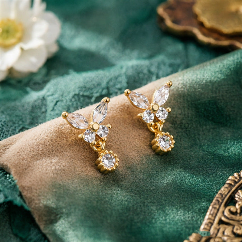 Gold 18k Gold Butterfly Pendant Screw Piercing