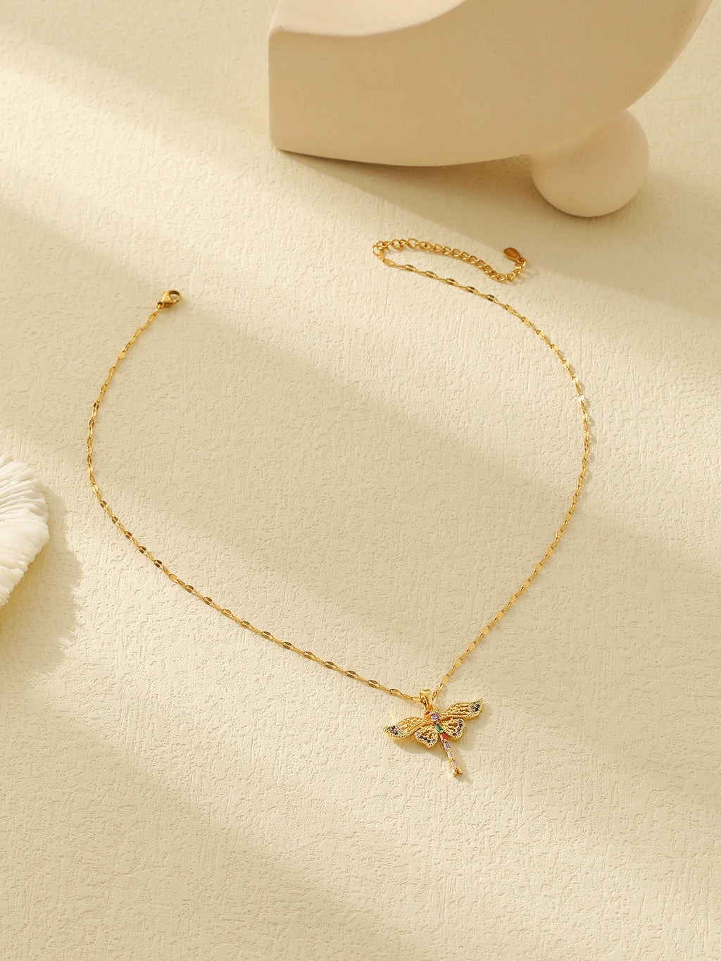 Fashion One Piece White Diamond And Gold Butterfly Necklace Stainless Steel Diamond Butterfly Necklace