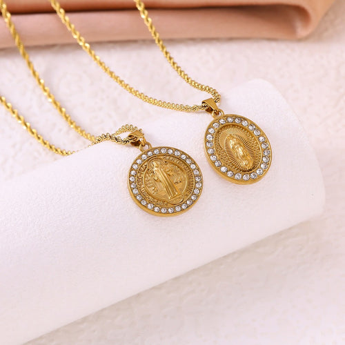 B1 Necklace B Stainless Steel Diamond-encrusted Portrait Necklace