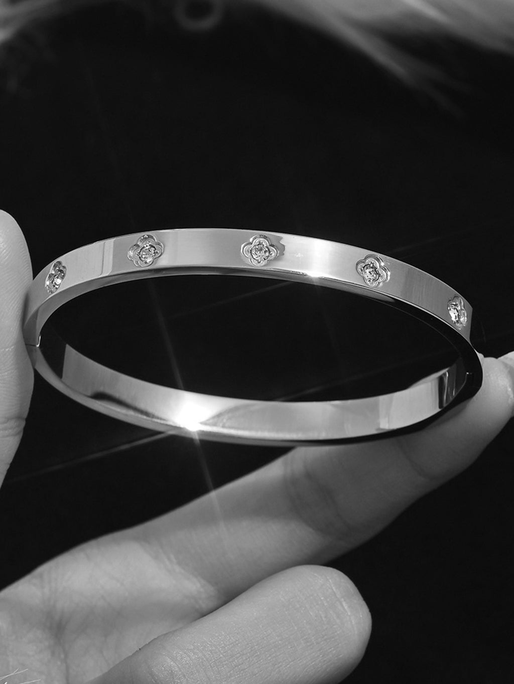 Bracelet 4# Titanium Steel Round Bracelet With Diamonds