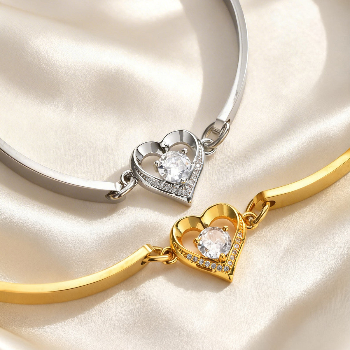 Gold Stainless Steel Diamond-encrusted Heart Bracelet