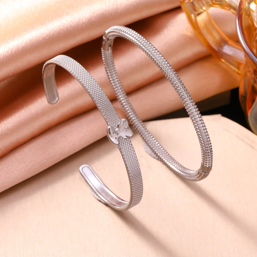 Black Five-petal Flower Bracelet 18k Gold Plated Five Leaf Clover Bear Steel Bangle