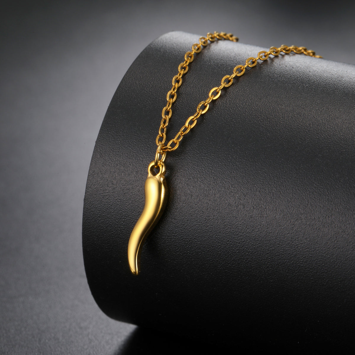 Fashion Steel Irregular Chili Pepper Stainless Steel Necklace
