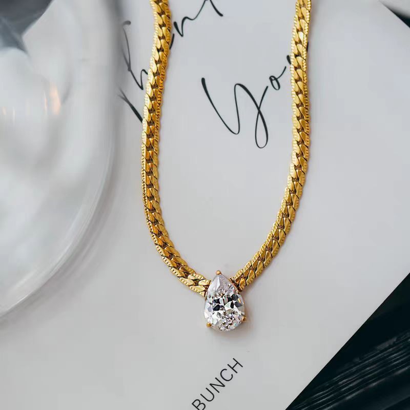 Gold Water Drop Stone Necklace 304 Stainless Steel Teardrop-shaped Necklace With Diamonds