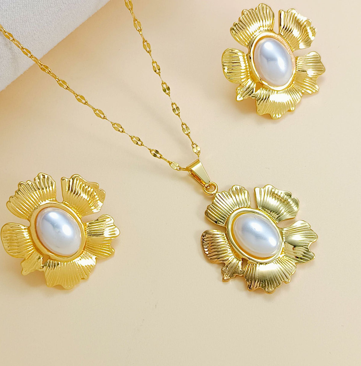 Set 6# Titanium Steel Flower Necklace And Earring Set