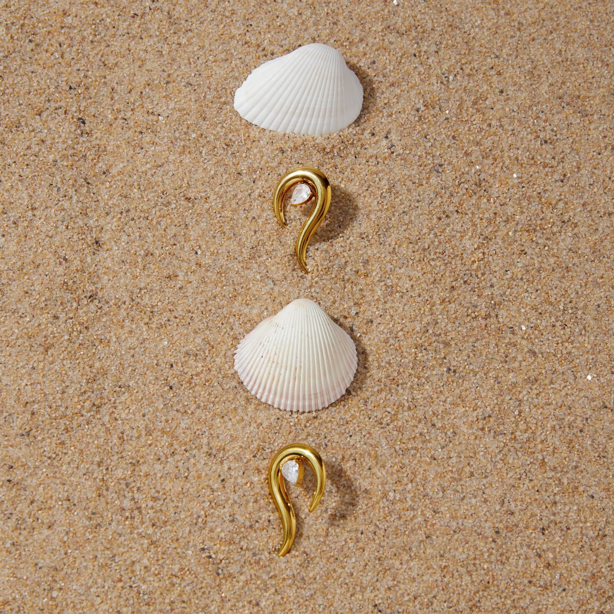 Gold 18k Gold Titanium Steel Zircon Studs Design Earrings
