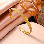 White Five-petal Flower Bracelet 18k Gold Plated Five Leaf Clover Bear Steel Bangle