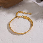 Gold Stainless Steel Cuban Chain Bracelet With Vacuum Plating Of 18k Gold For A Luxurious And Color-preserving Finish.