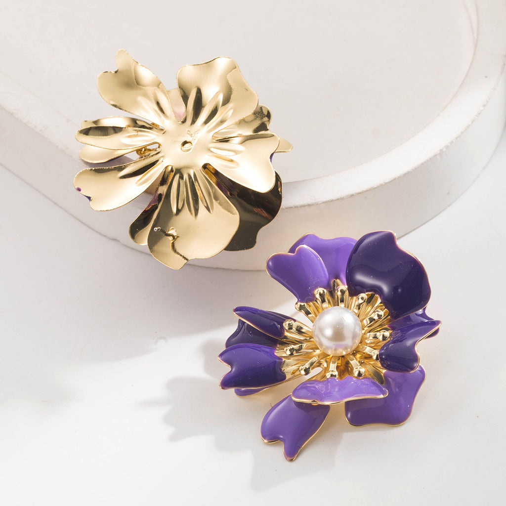 White Alloy Pearl-inlaid 3d Flower Earrings