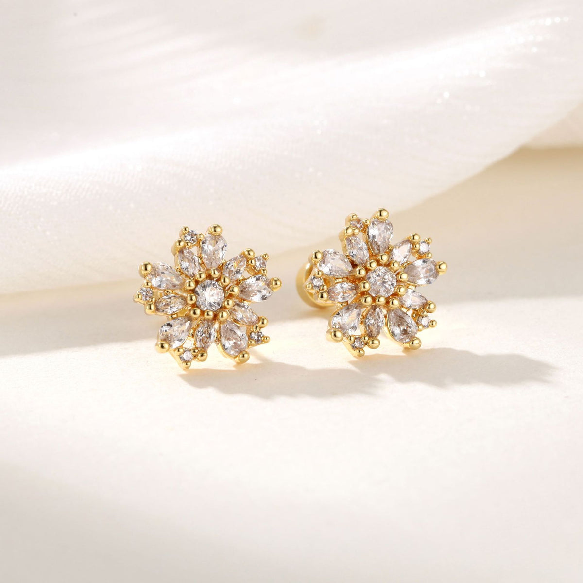 Gold Stainless Steel Snowflake Earrings Inlaid With Zircon