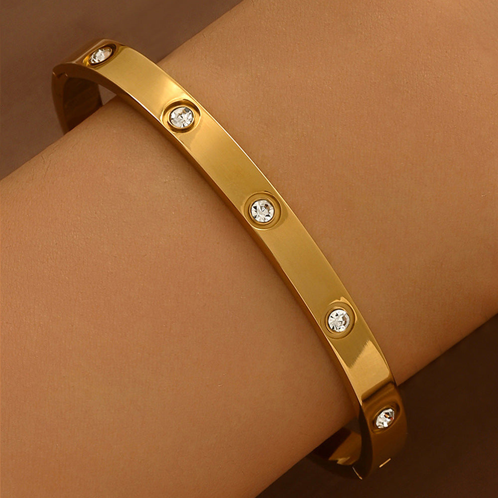 Gold Titanium Steel Diamond-encrusted Heart-shaped Nail Bracelet Set